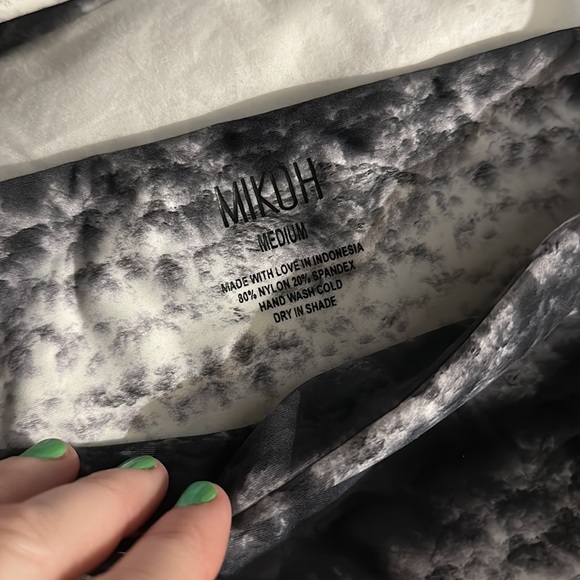 Mikoh set M bottom S top. Perfect condition - Picture 2 of 4